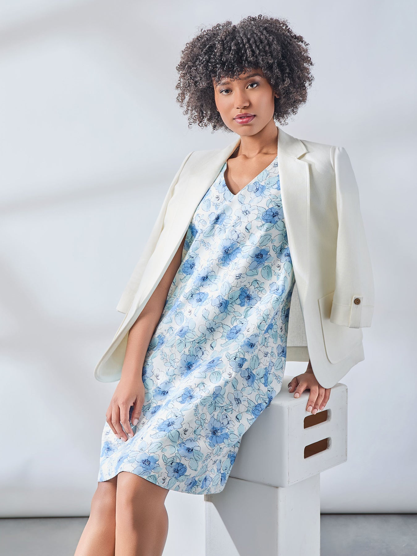 Petite Patch Pocket Tab Sleeve Blazer, Solid Linen Viscose