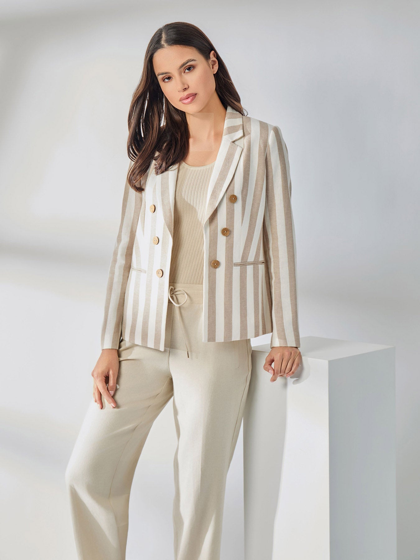 Pull-On Drawstring Trouser, Solid Linen Viscose