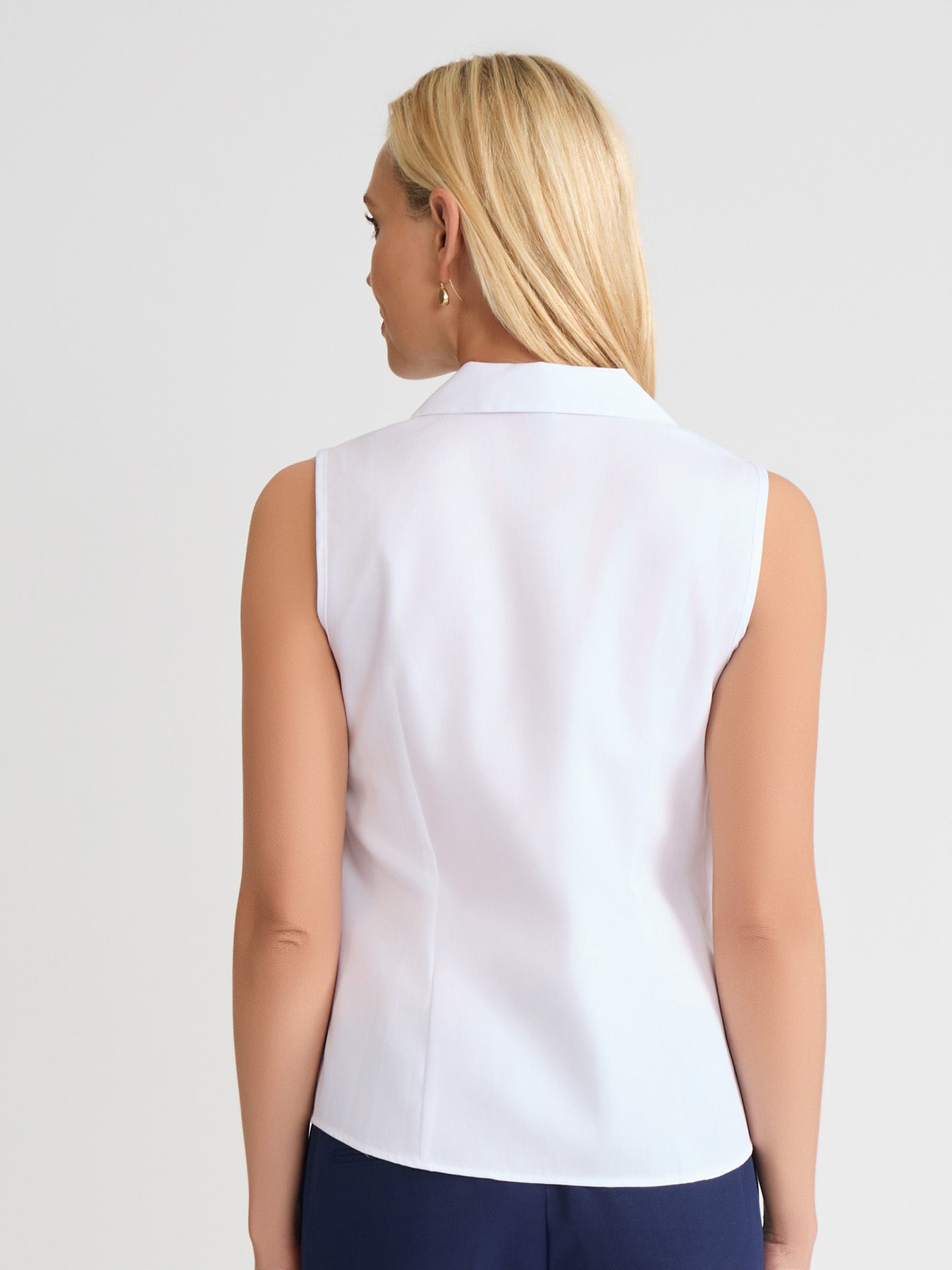 Easy-Care Sleeveless Button-Up Shirt