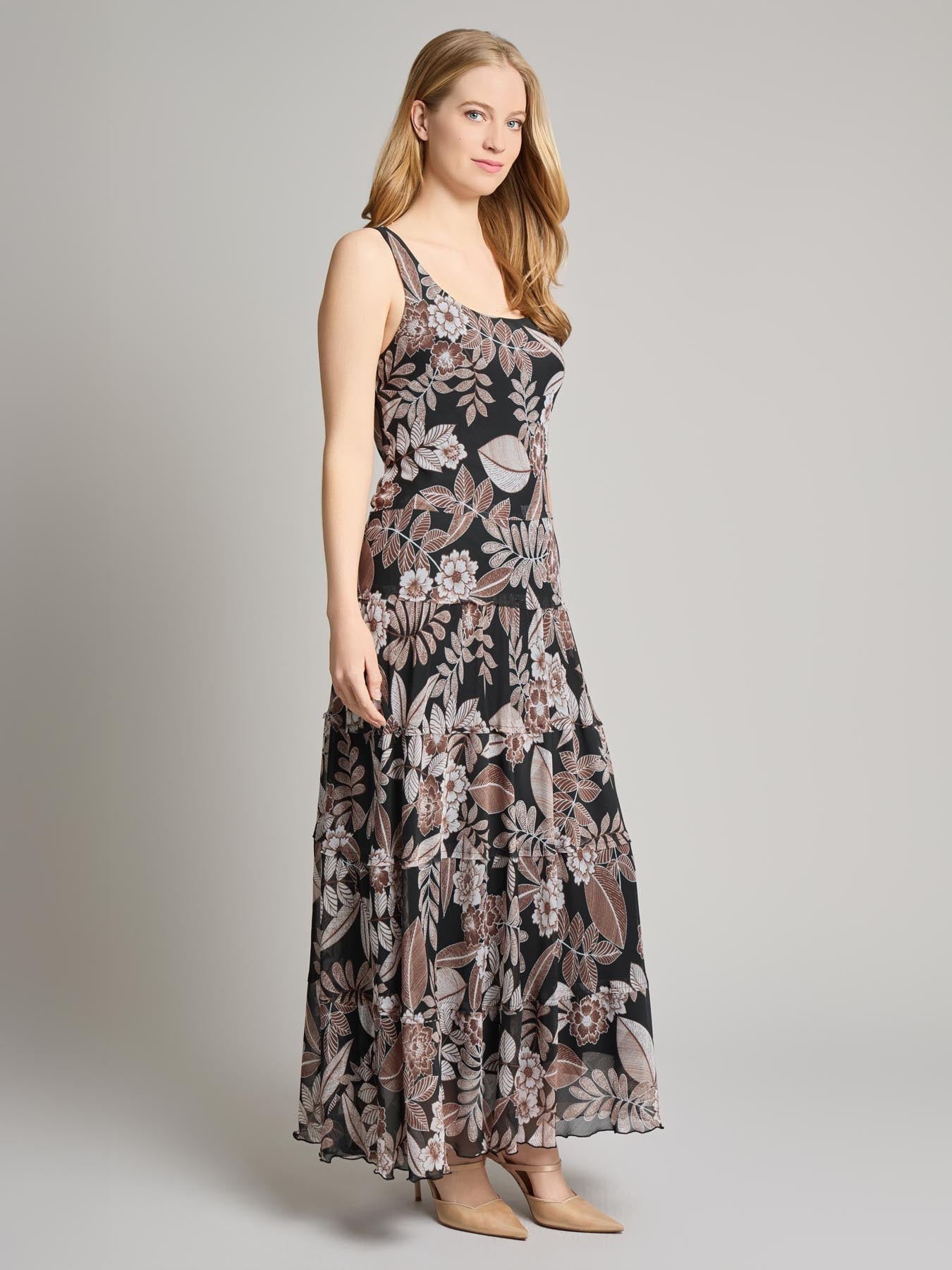 Petite Scoop Neck Tiered Maxi Dress