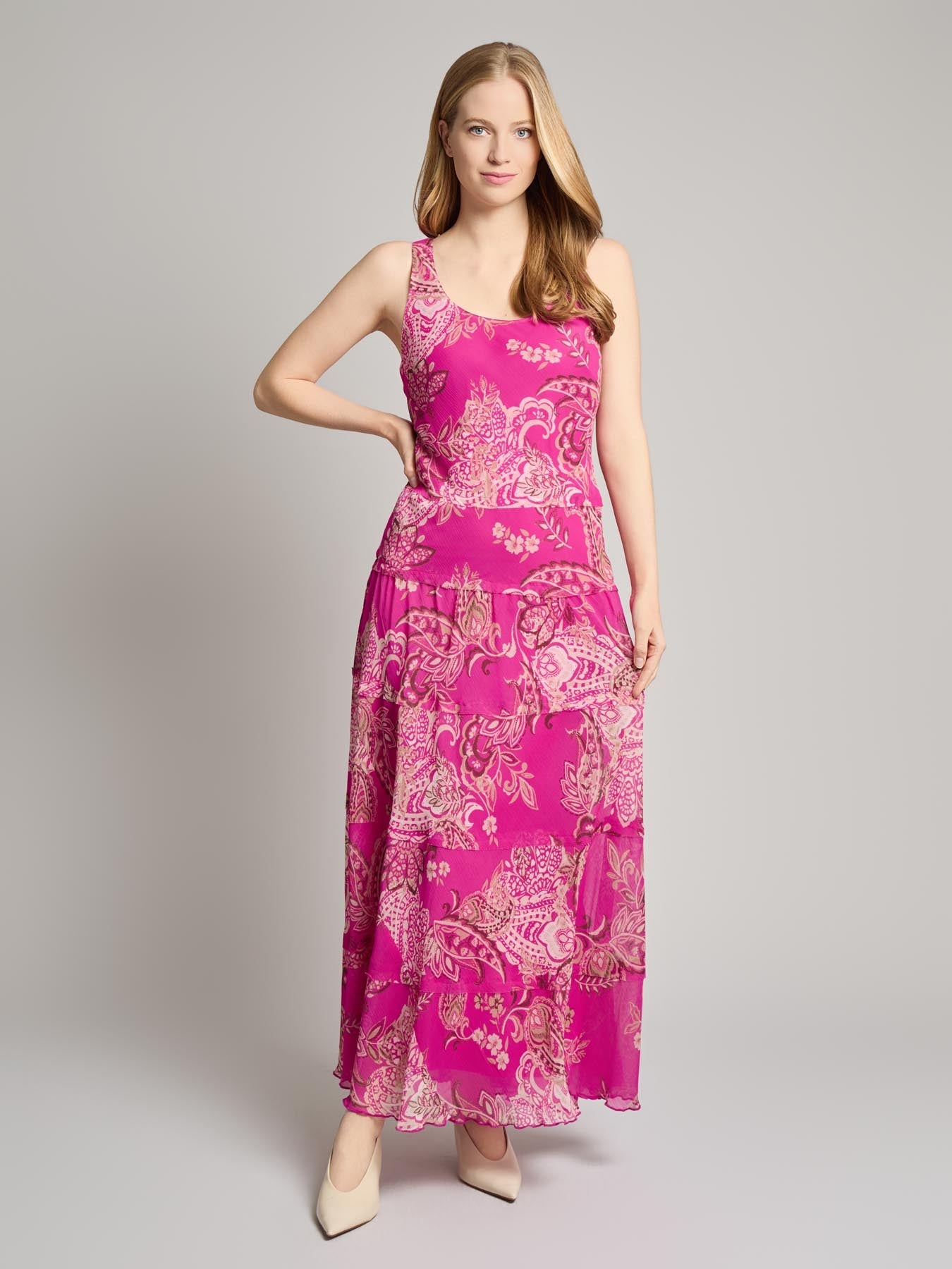 Petite Scoop Neck Tiered Maxi Dress