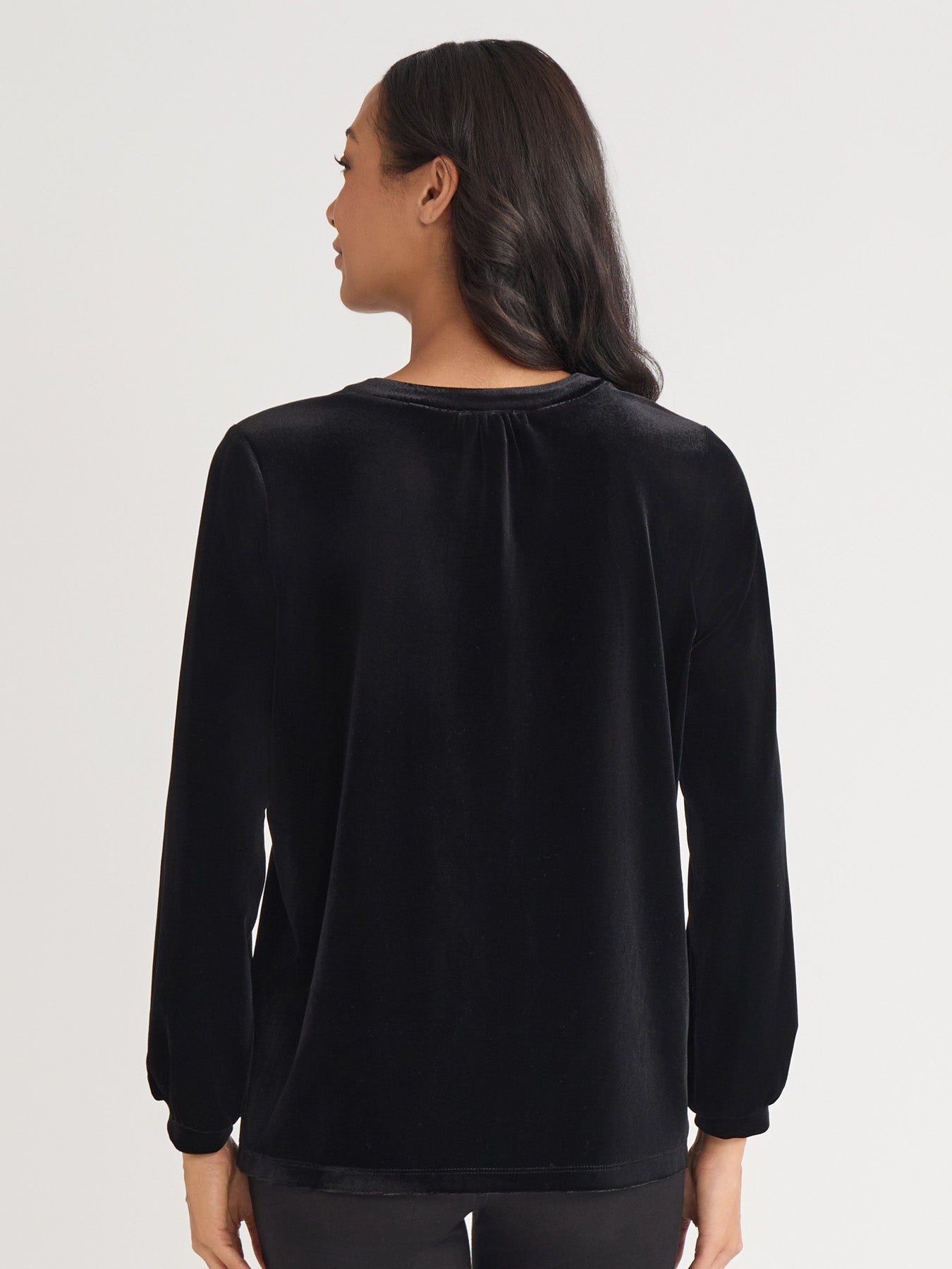 Embroidery V-Neck Velour Top