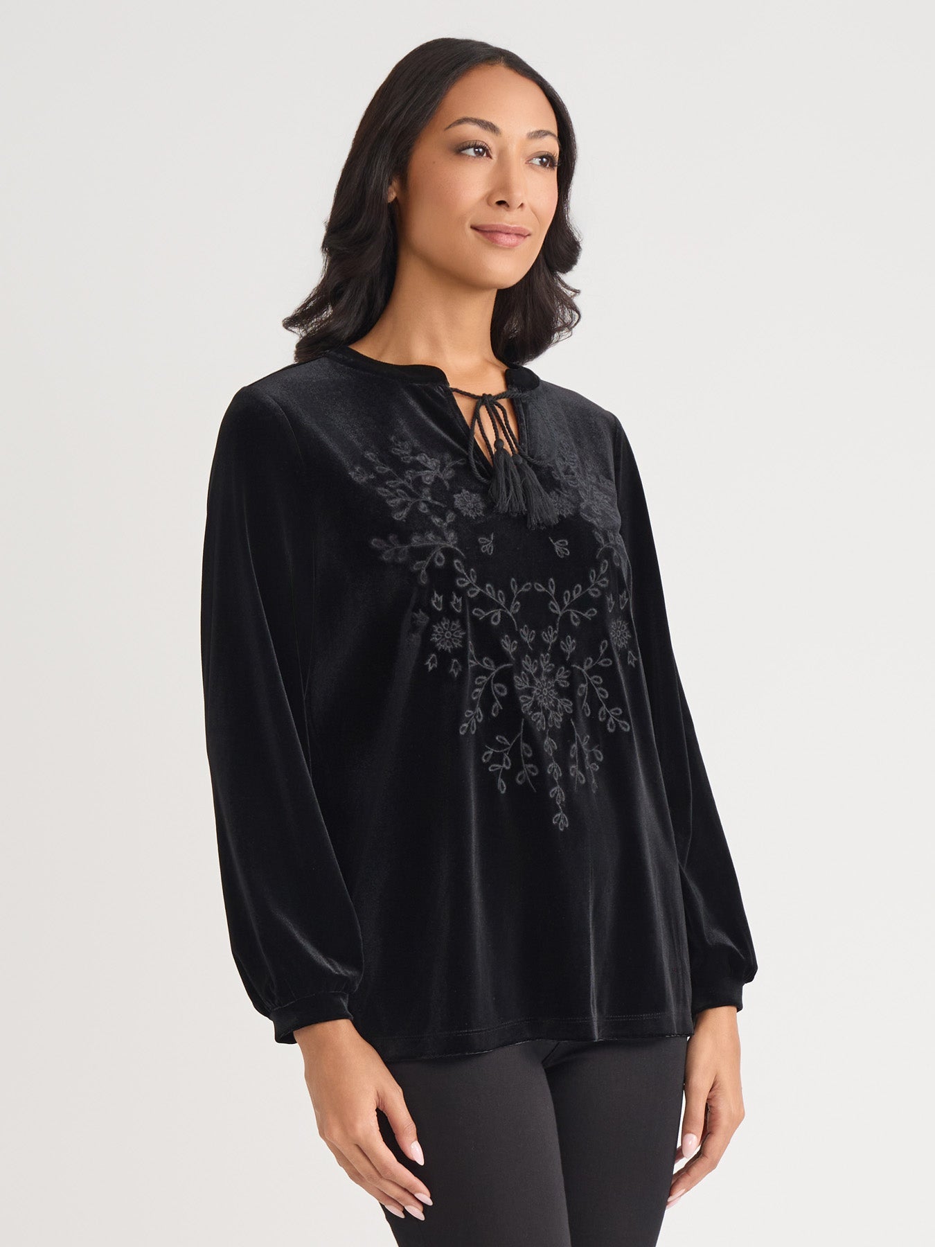 Embroidery V-Neck Velour Top