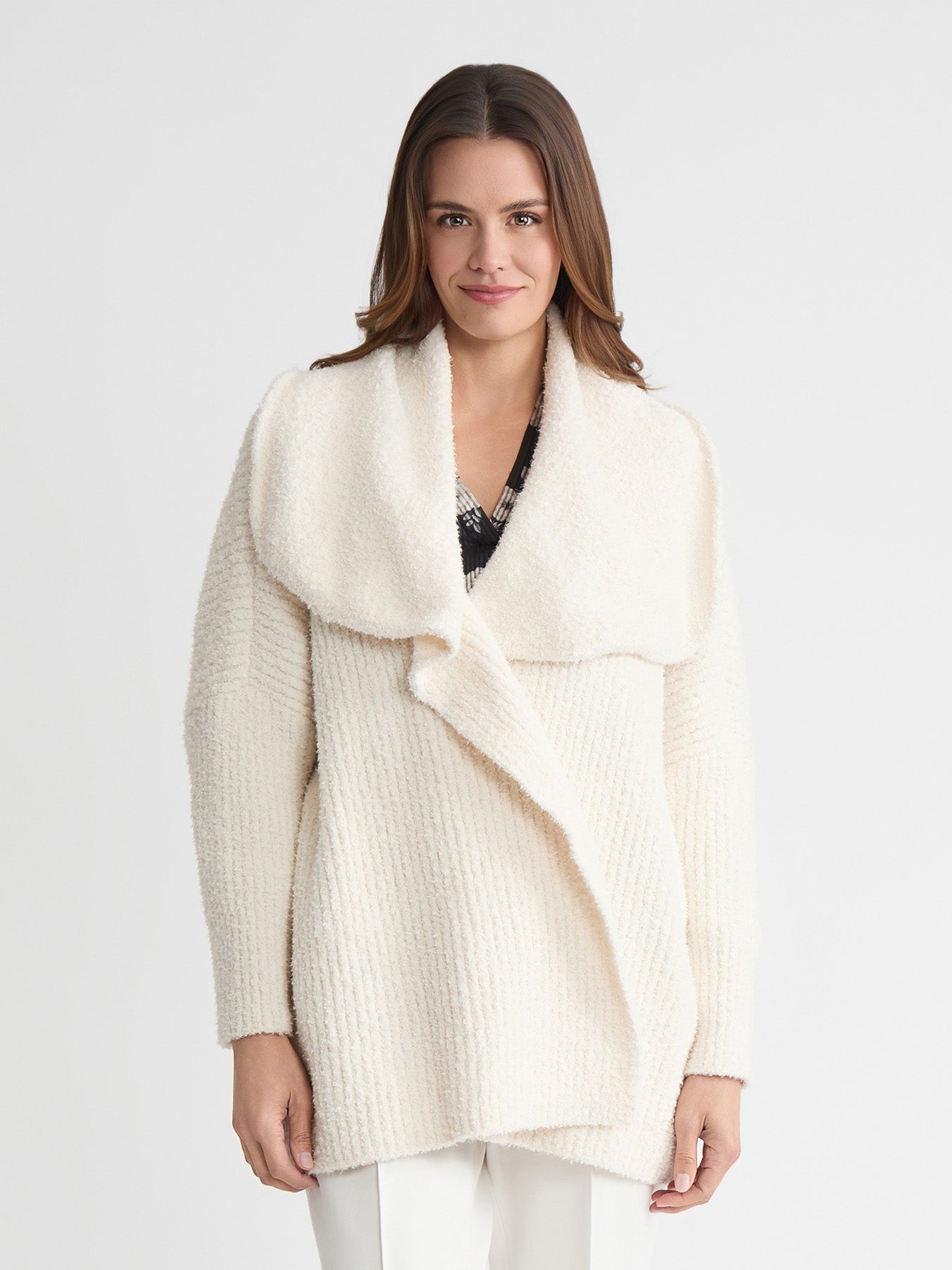 Wide Collared Cardigan