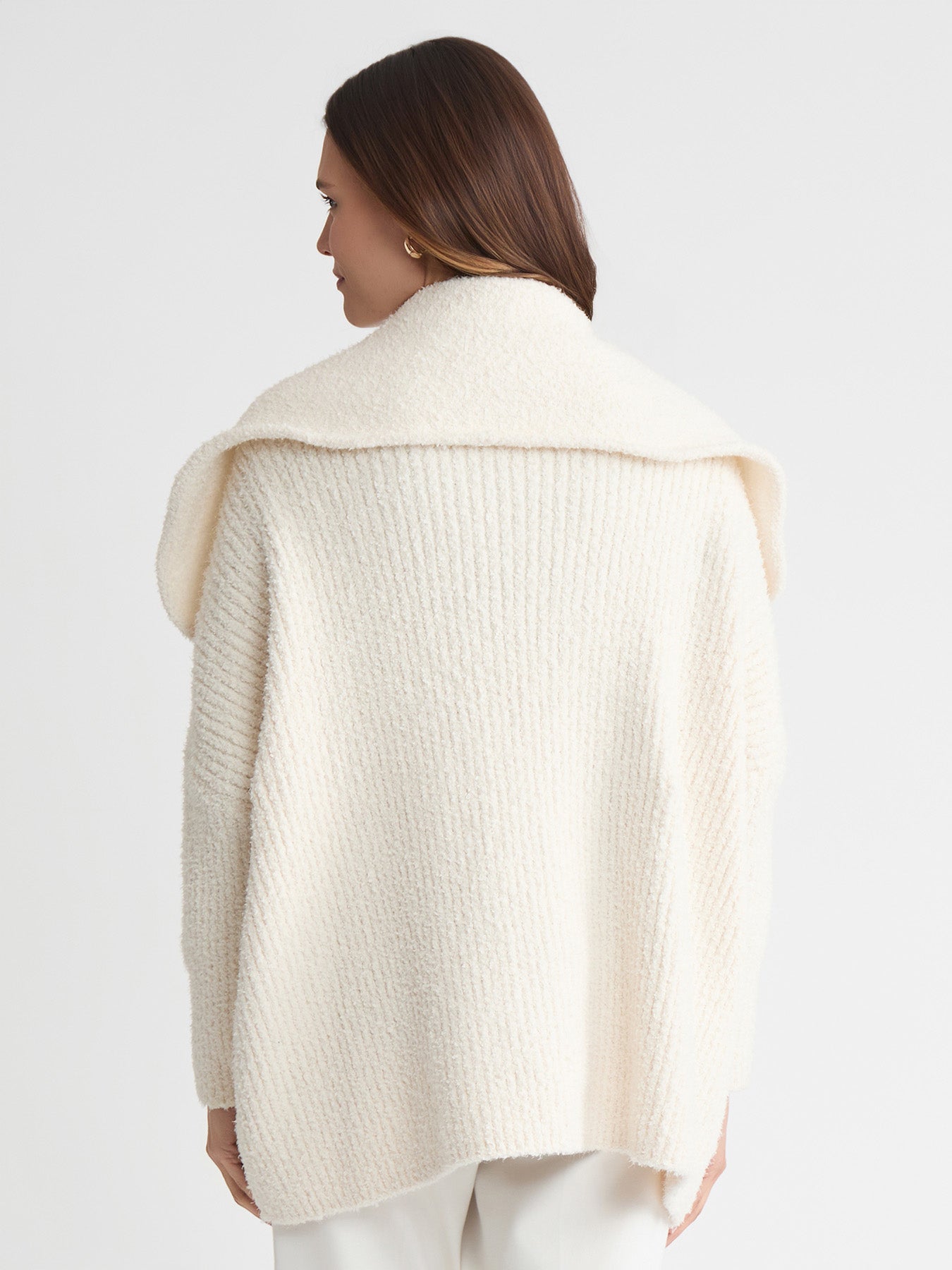 Wide Collared Cardigan