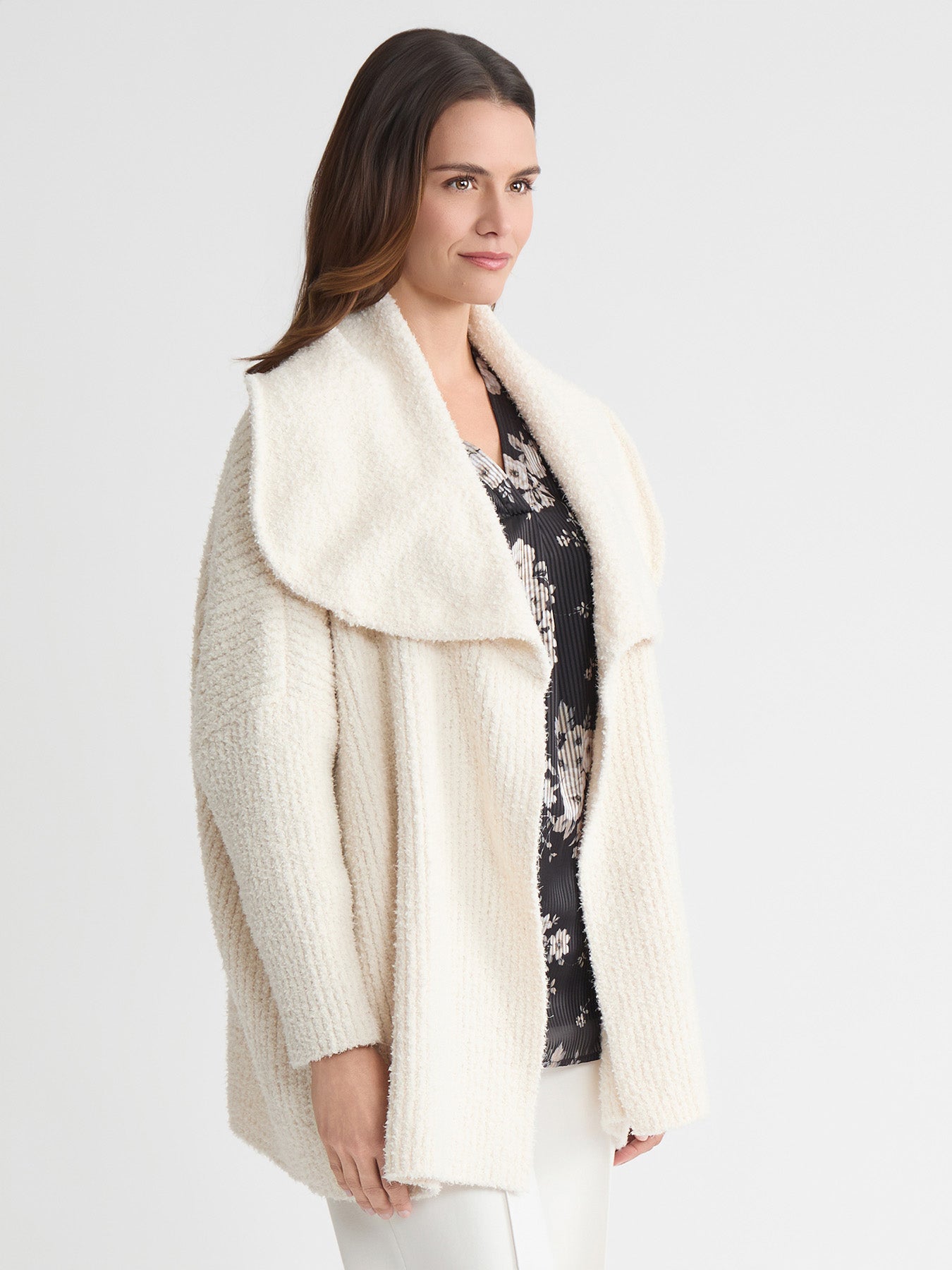 Wide Collared Cardigan